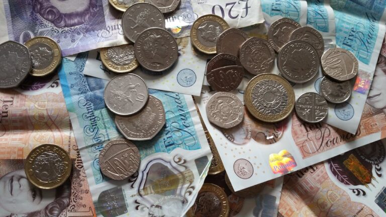 Is Your International Move Protected if Your Removals Company Fails?