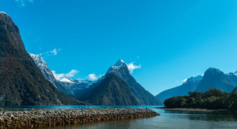 New Zealand landscape best place to move